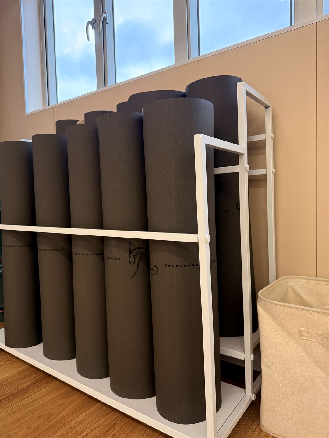 FT YOGA STUDIO 火炭瑜伽場地相片 8 / 10 — 提供多張瑜珈墊